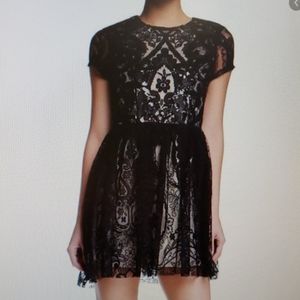 Alexia Admor Sequin Lace Black/Nude Mini Dress S.4